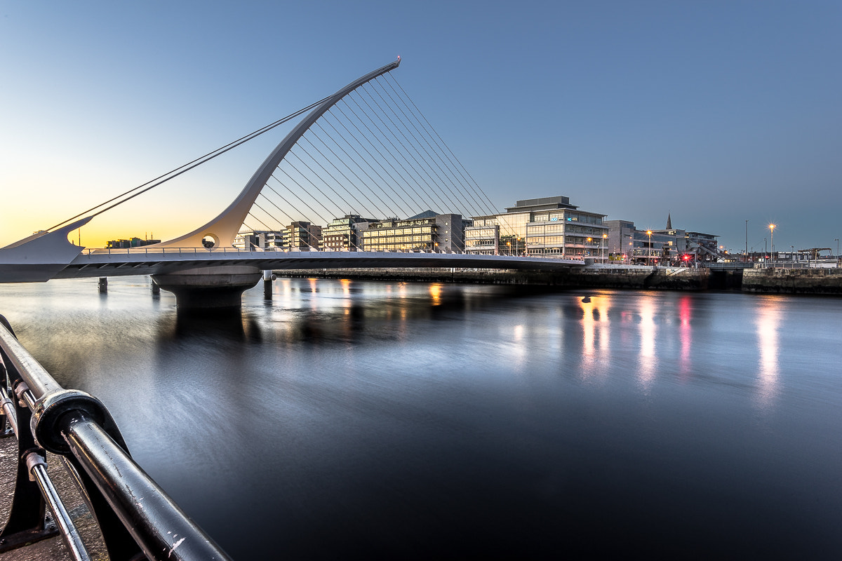 Samuel Beckett Bridge ao entardecer, Dublin